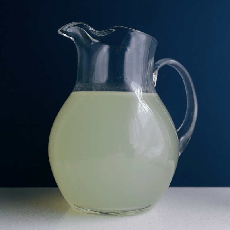 Low FODMAP Lemonade in pitcher