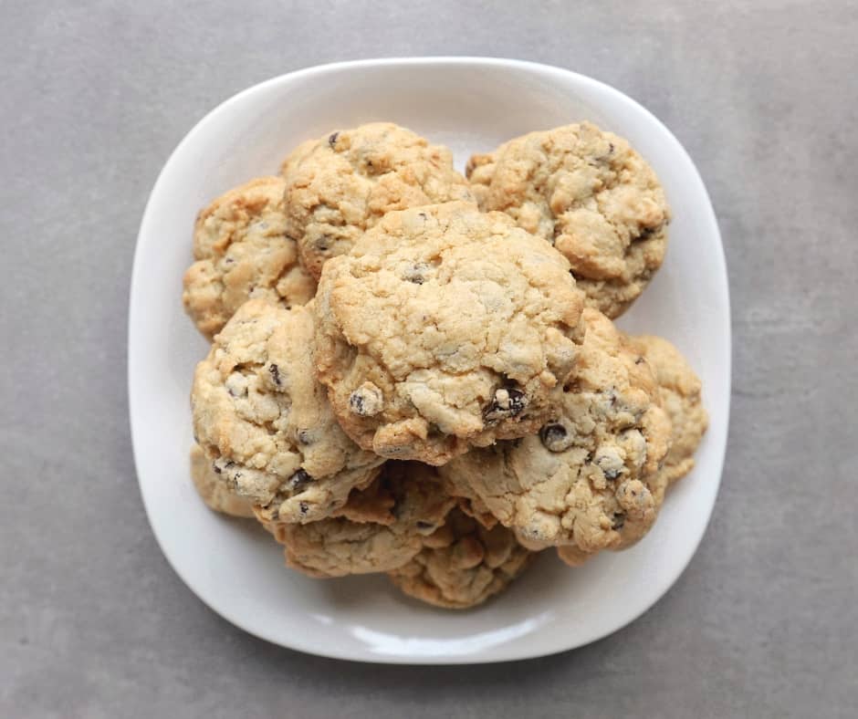 Low FODMAP chocolate chip cookies - 940 x 788