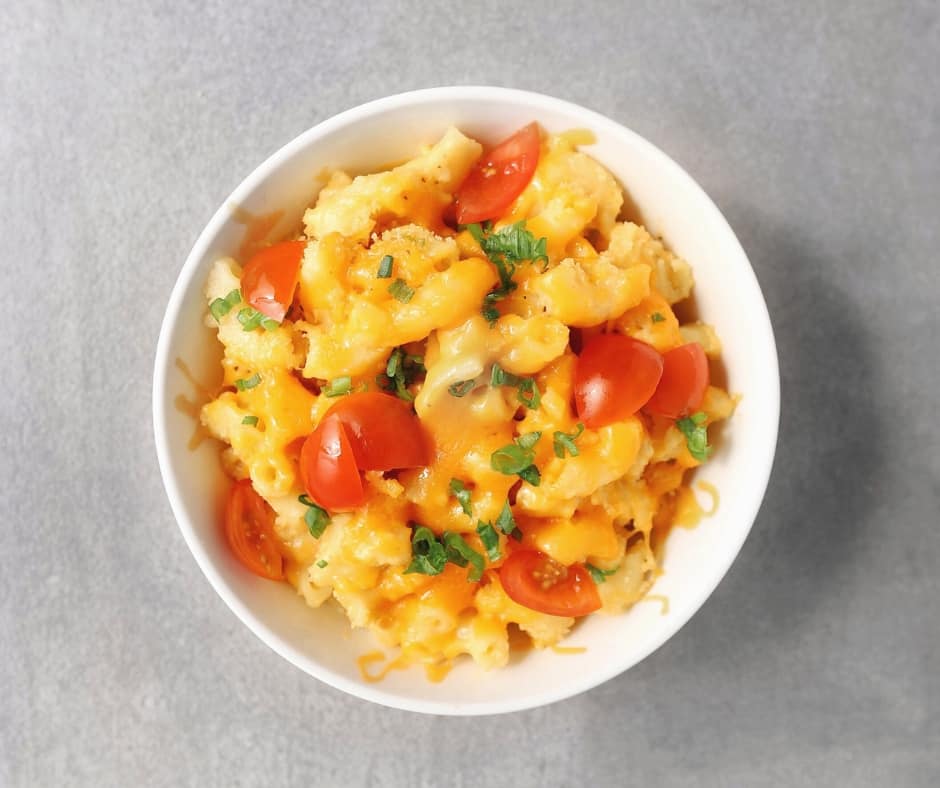 Low FODMAP macaroni and cheese in small bowl - 940 x 788