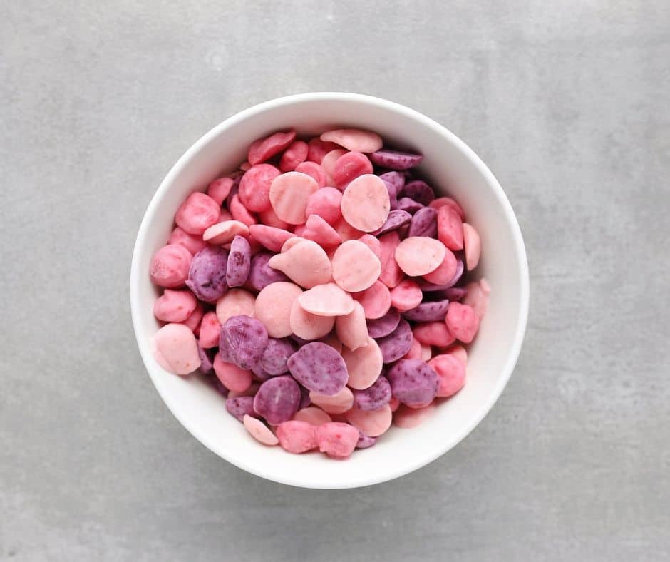 Low FODMAP yogurt drops in bowl - 940 x 788