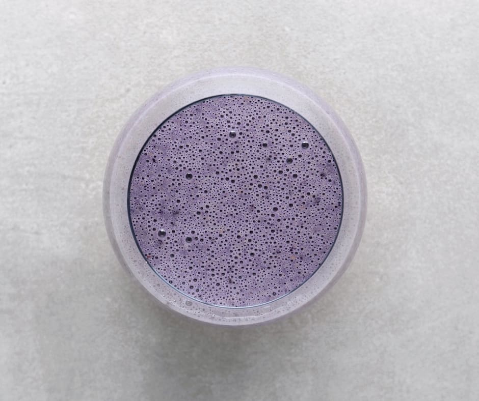 Low FODMAP Blueberry Banana Nut Smoothie - Facebook Post