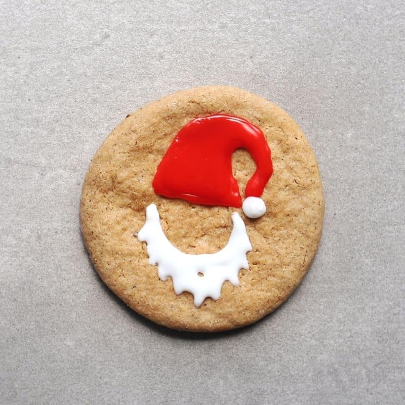 Low FODMAP Gingerbread Cookie with santa icing