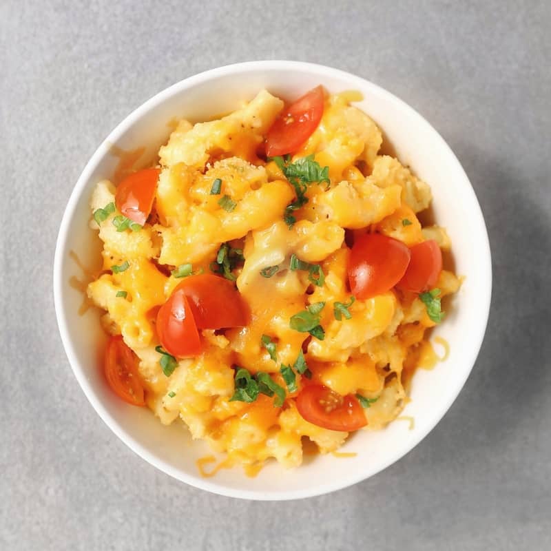 Low FODMAP macaroni and cheese in small bowl - 800 x 800
