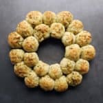 Low FODMAP Pull-Apart Bread Wreath - 800 x 800