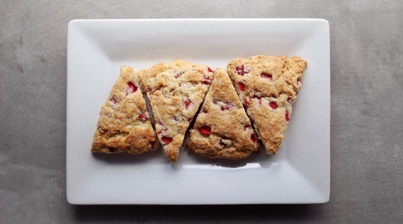 Low FODMAP Strawberry Tea Biscuits - 810 x 450