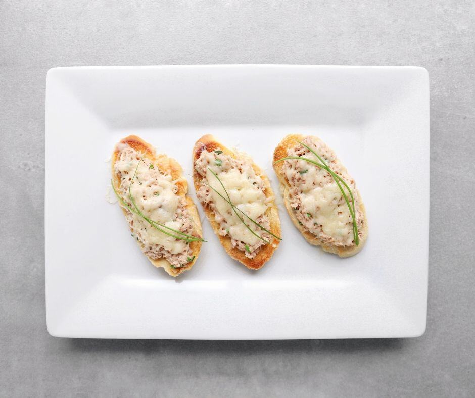 Low FODMAP Tuna Melts - 940 x 788